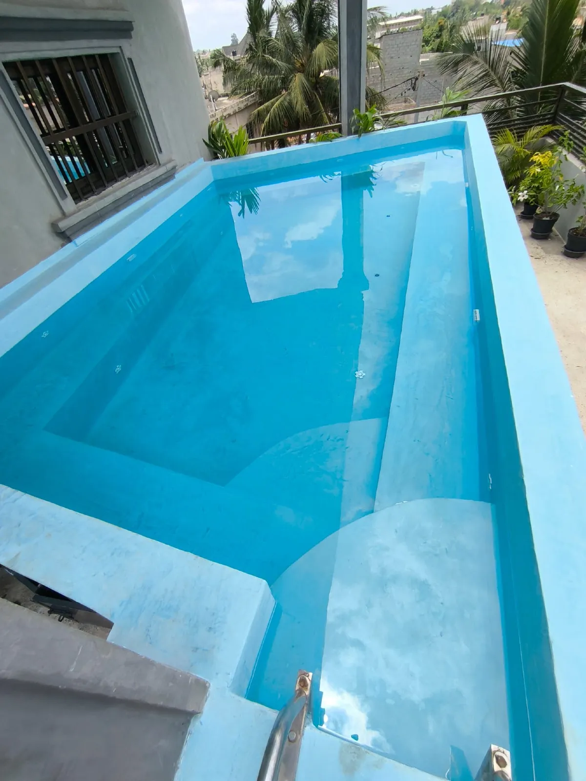 Etanchéité dans la piscine, Lomé